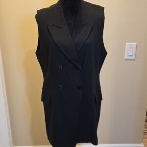 1980s Classic Black Sleeveless Dress